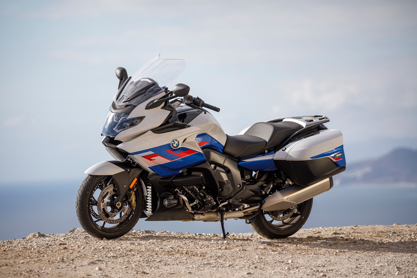 BMW K 1600 GT Review (What makes this bike so great?)