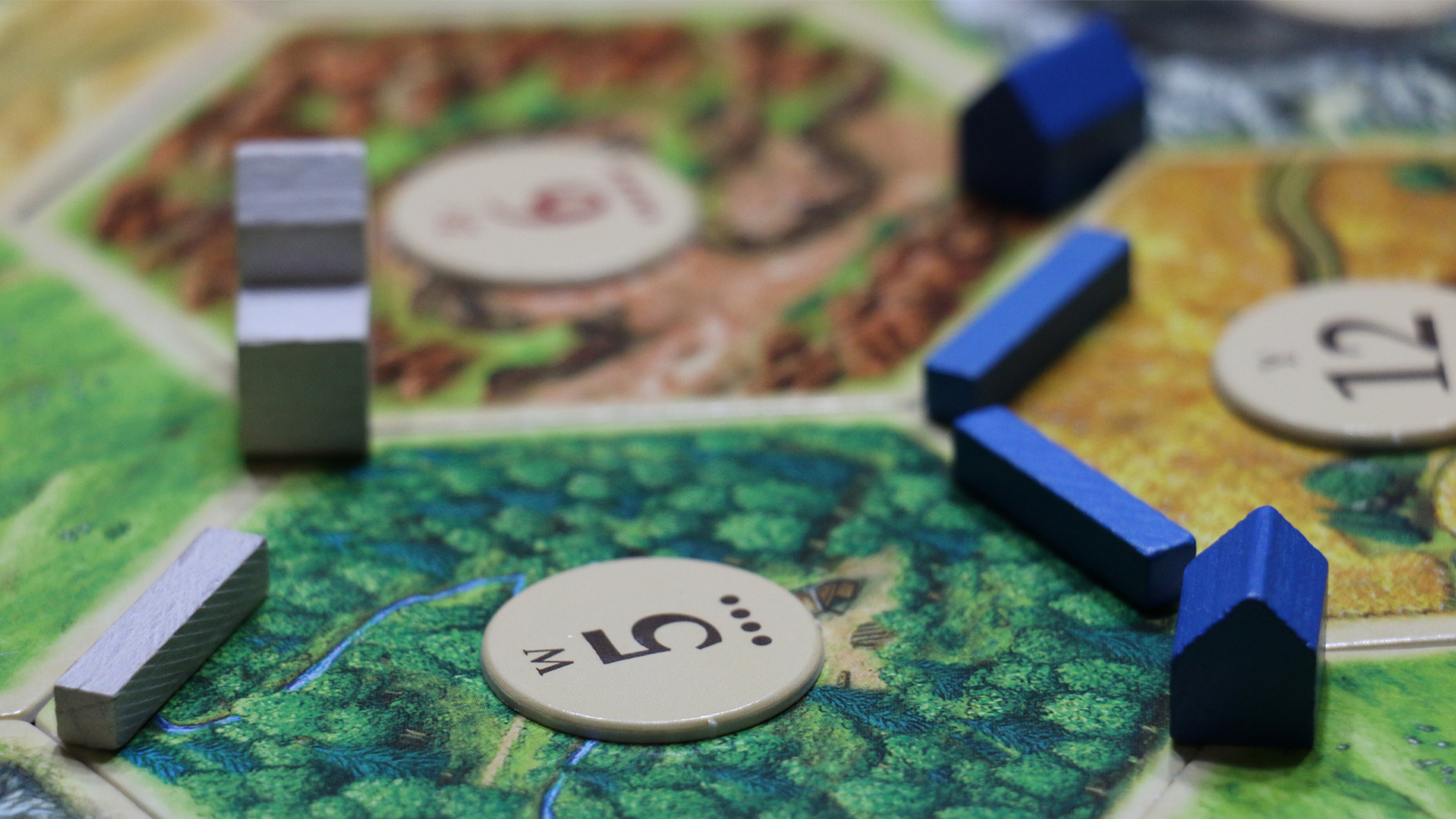 Looking for Games Similar to Catan? Check This List Out!