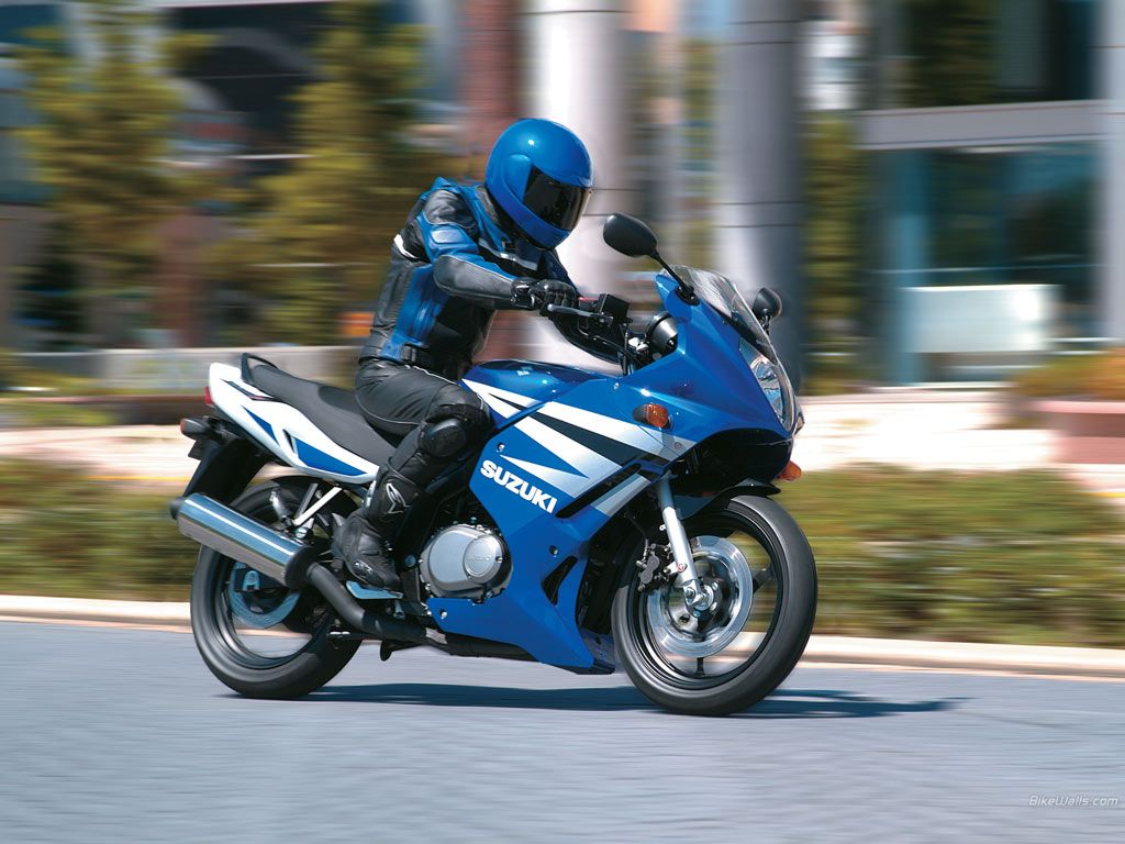 2004 GS500F for Beginners: A Great First Bike or Not?