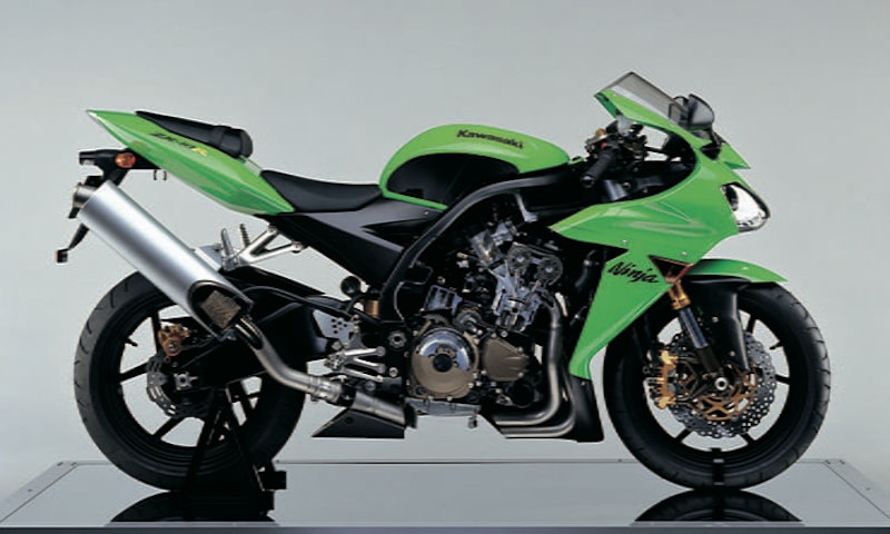 Ninja ZX 10R 2005 Full Review (What Makes This Bike Still Worth Buying)