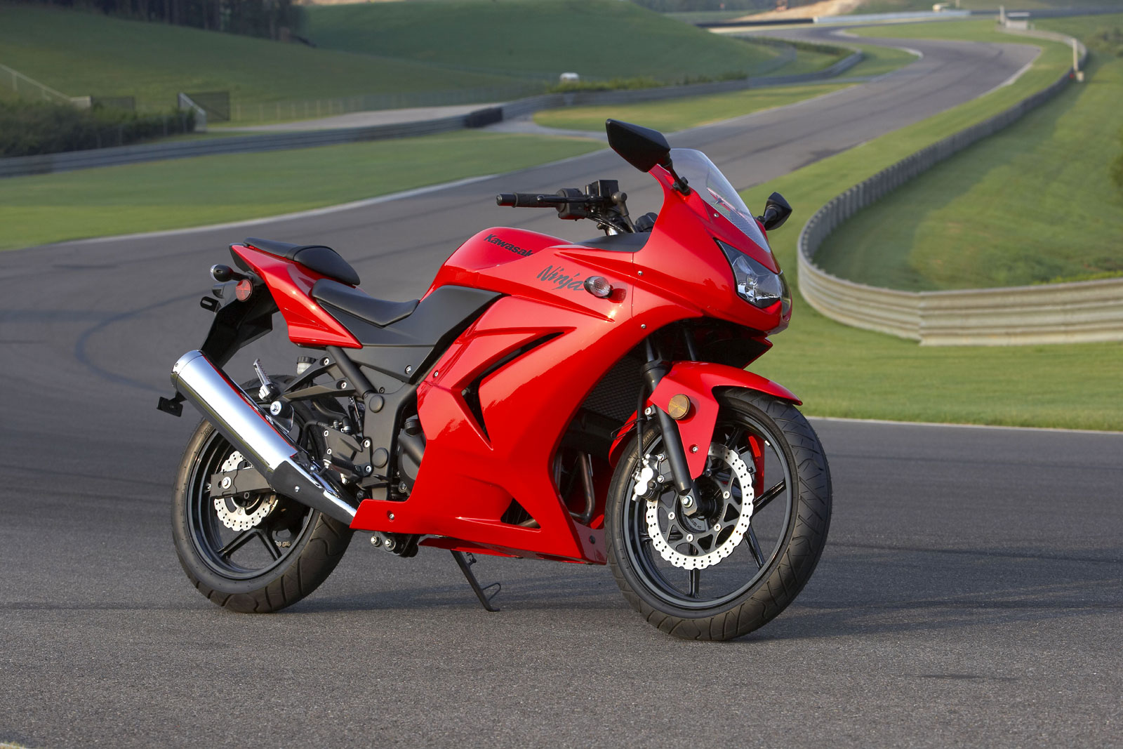 Kawasaki Ninja EX250 vs. the Competition: Which 250cc Bike is Best?