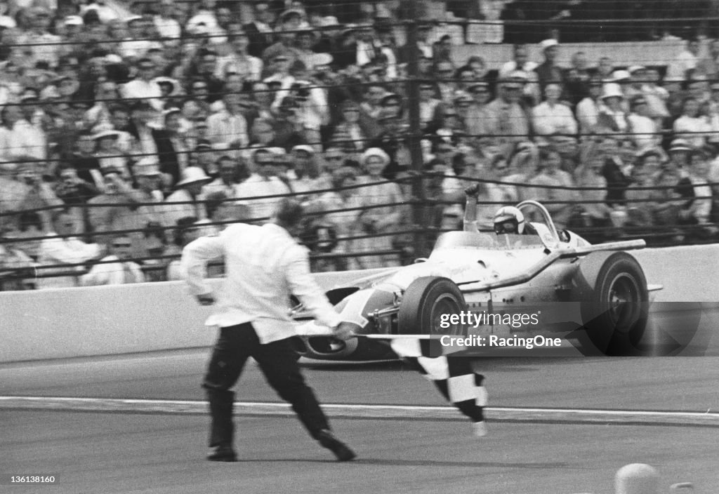 indy 500 1961 winner who took the checkered flag and how did they win it