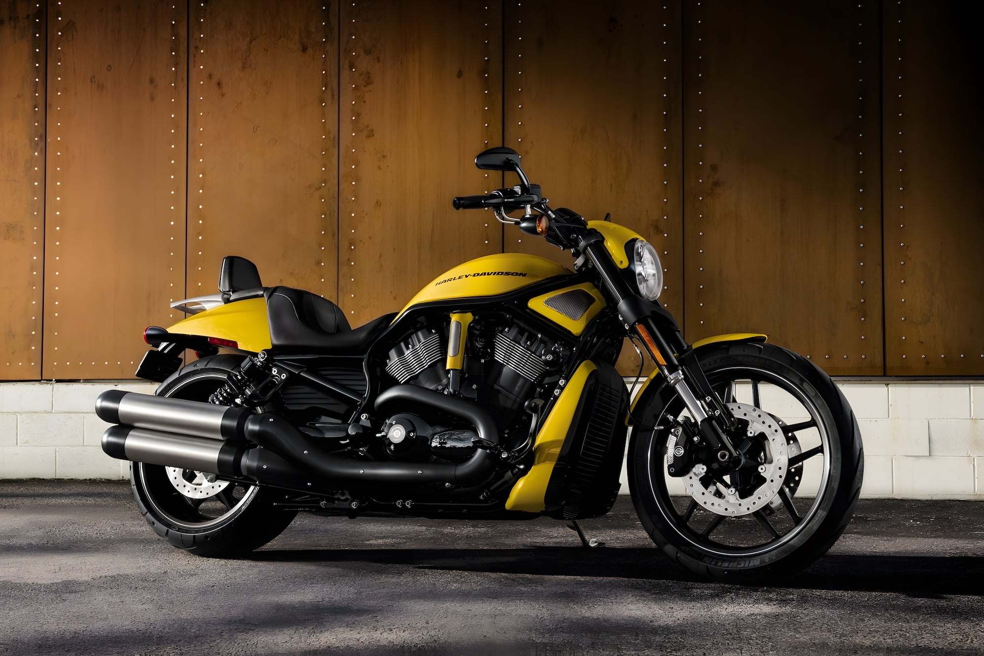 Harley VRSCA V-Rod: Awesome Bike or Big Mistake? Check Out the Pros and Cons