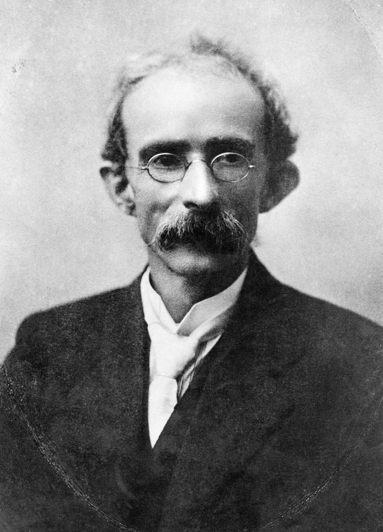 Who is Thomas Clarke? Learn all about this important figure in a simple way
