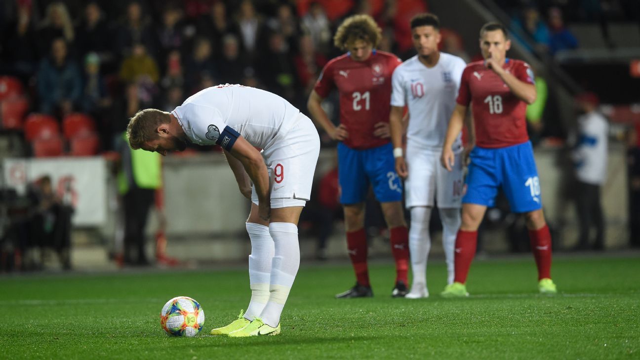 Stop Soccer Penalty Coughing: Expert Advice (Discover How to Deal With This Behavior in the Game)
