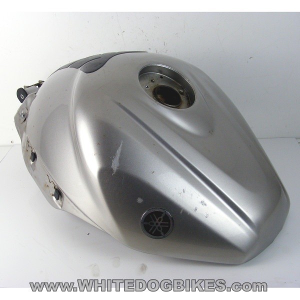 Need the 2002 R1 Fuel Tank Size? Get the Answer Now!