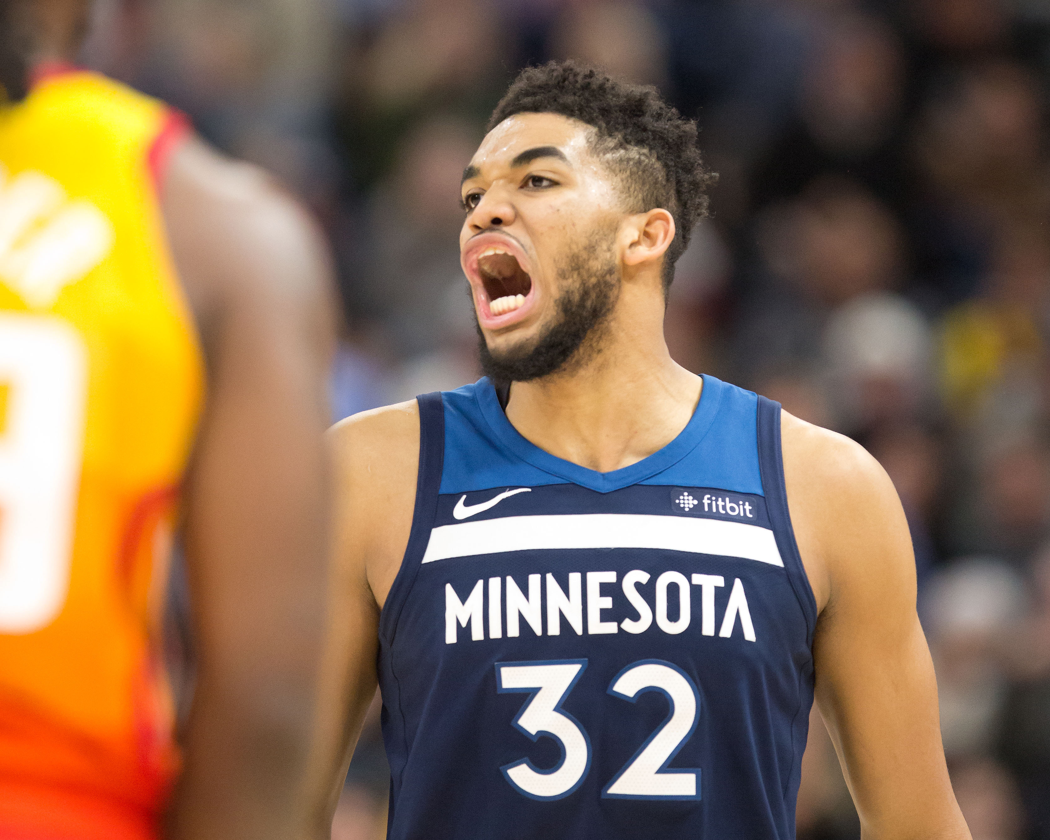 Is karl anthony towns Good at Steals? Lets See His Average per Game!