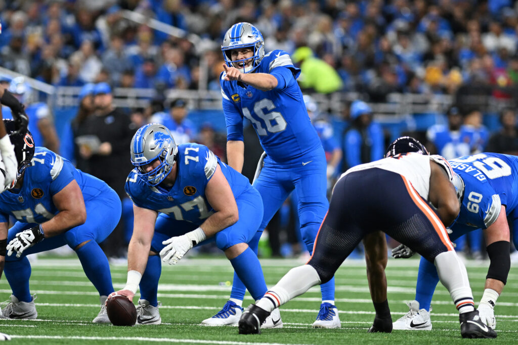 nfl week 16 line: Expert Predictions. Get Ready for the Games and See Who Our Analysts Think Will Cover.
