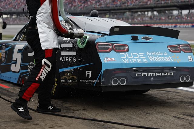 NASCAR fuel economy tricks: how do NASCAR drivers maximize their fuel efficiency?
