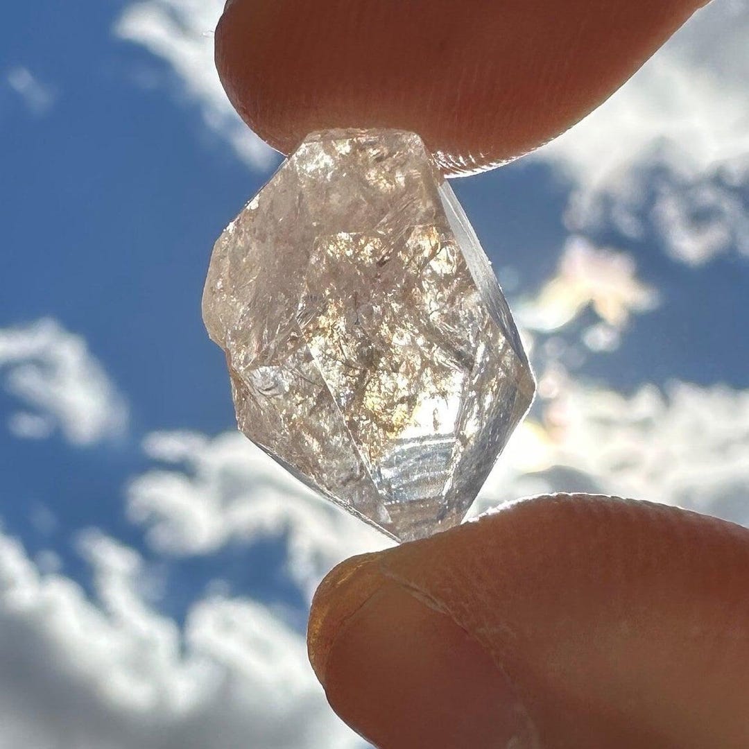 Payson Diamond Point: Arizonas Sparkling Secret, Uncover its Beauty! Explore and collect!