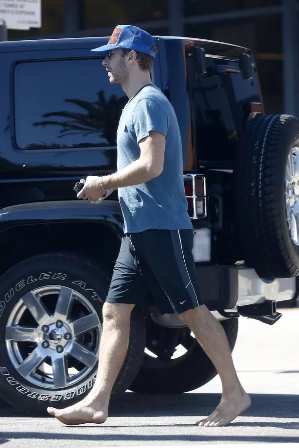 Chris William Martin Feet: Pictures, Size, and Fun Facts!