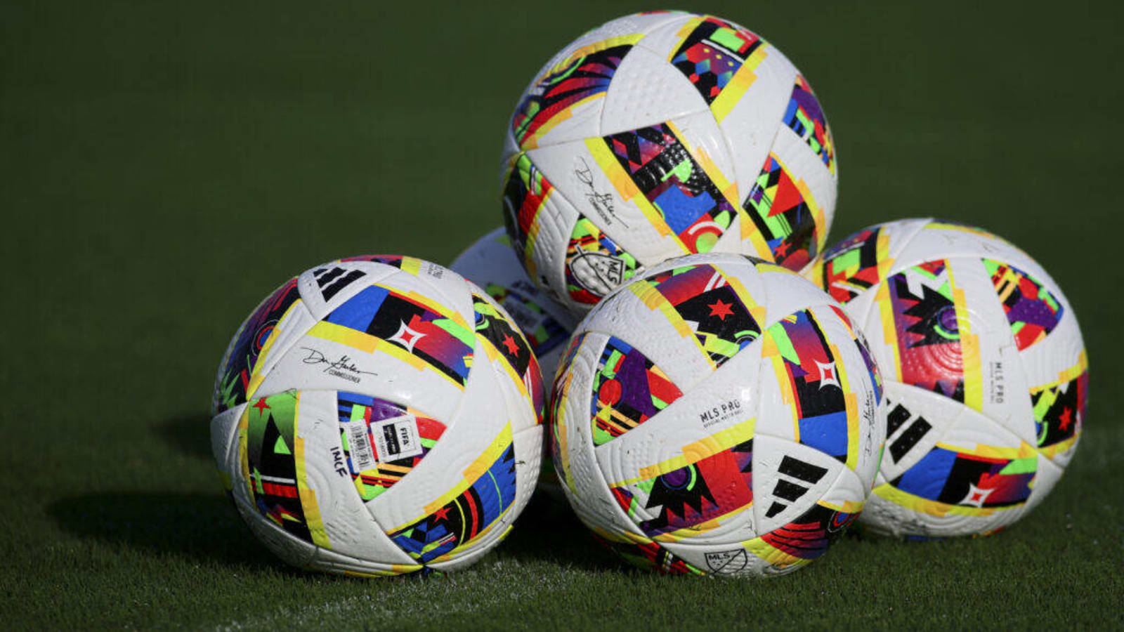 Watch Junior - Millonarios: Find Streaming and TV Listings Easy.