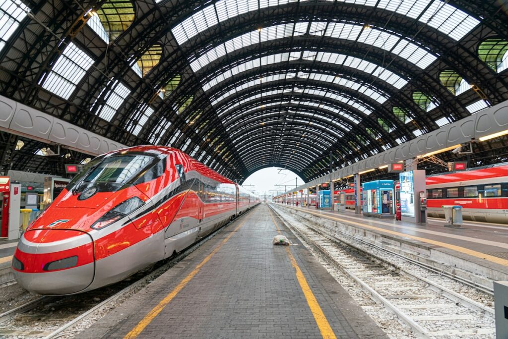 Need train tickets Milan to Monza? Find cheap fares and book your seats without any hassle today.