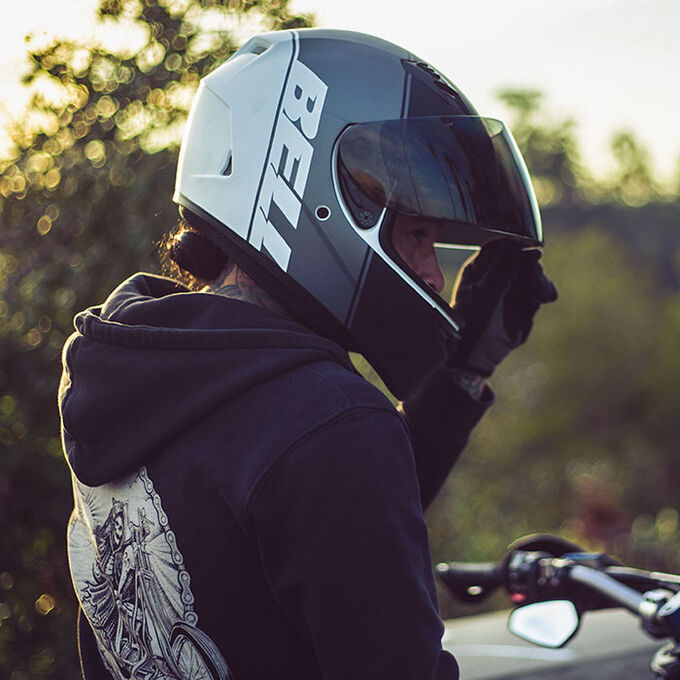 Which bell qualifier helmet graphic looks the best? Explore the popular design options available today.