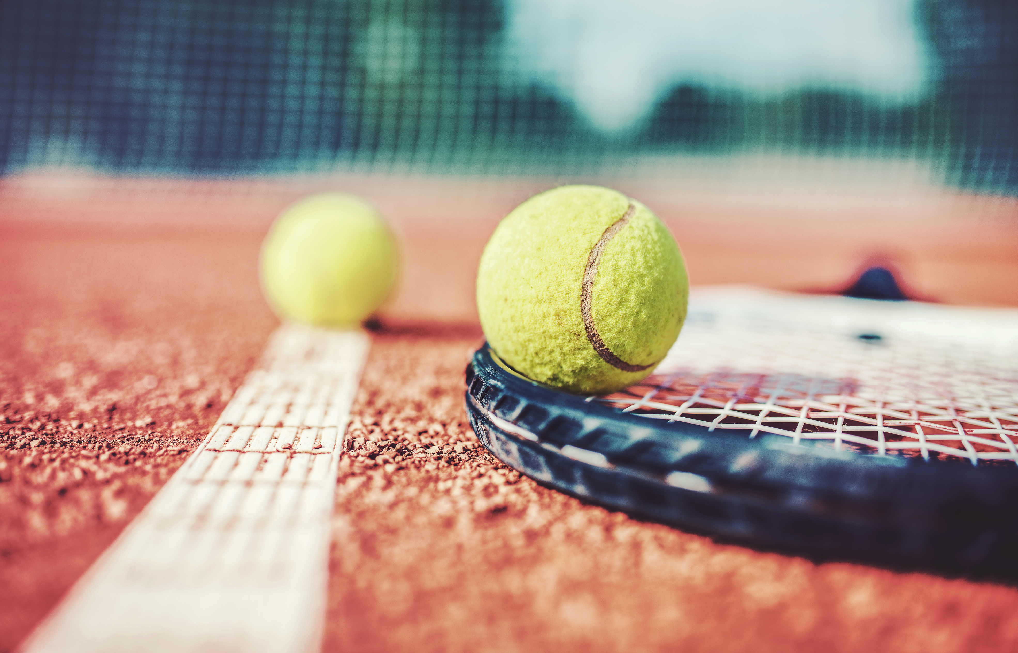Play Aoyama Tennis: Top Court Locations and Bookings!