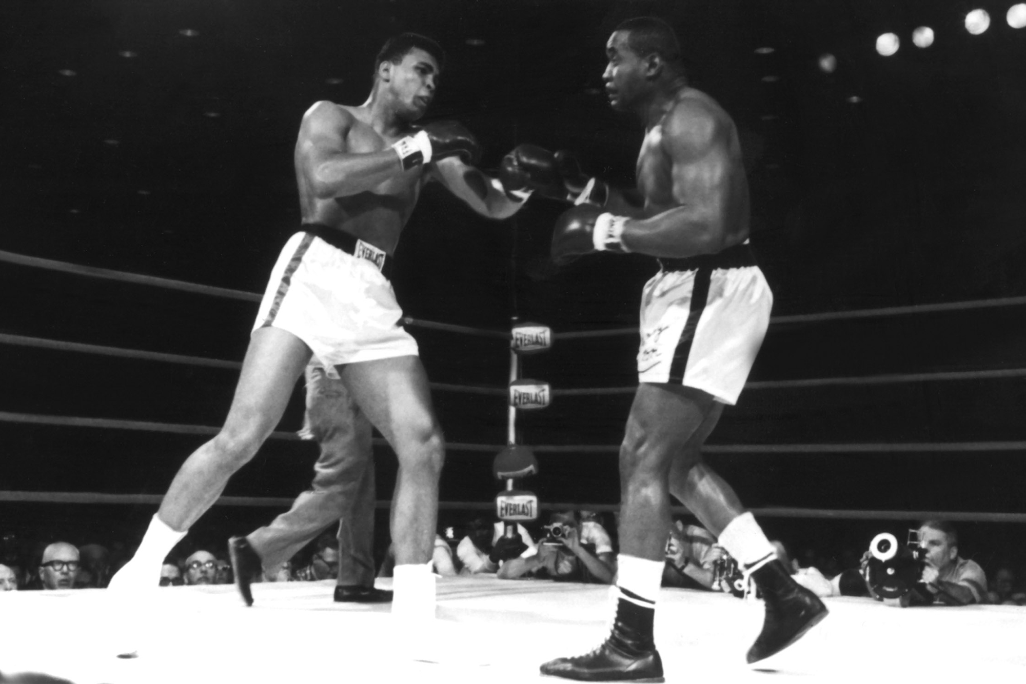 Sonny Liston Last Photo: See the Rare Final Pictures (Boxing Legends Life)