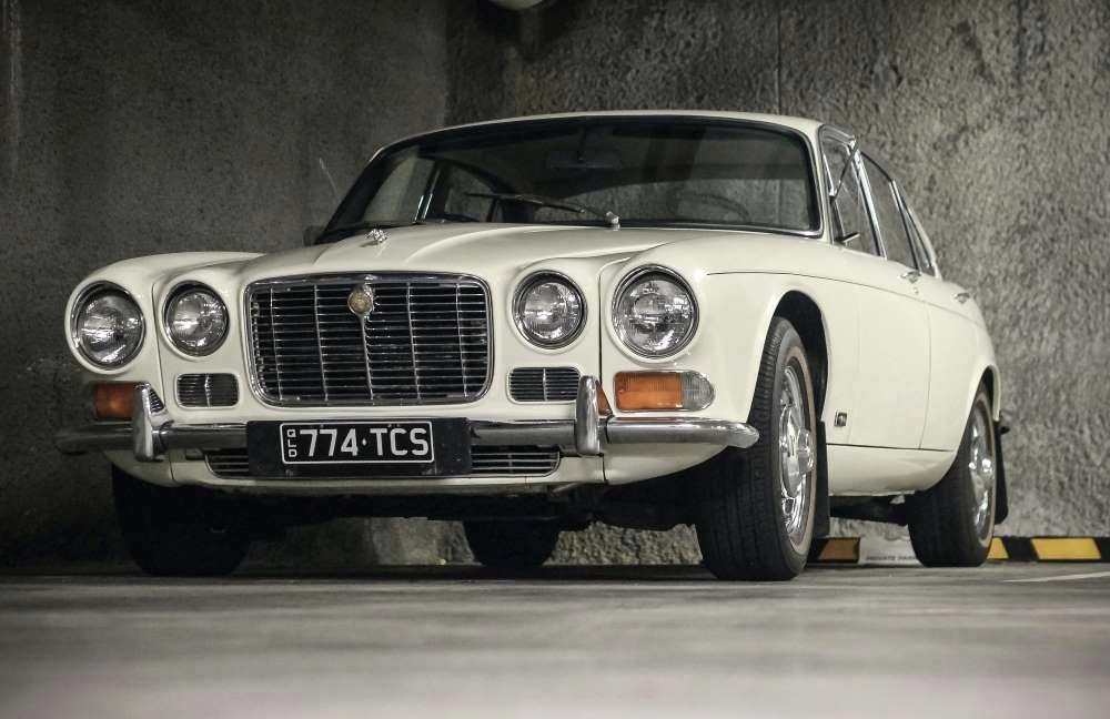 Classic to Modern: Discover the Range of Jaguar Colors.