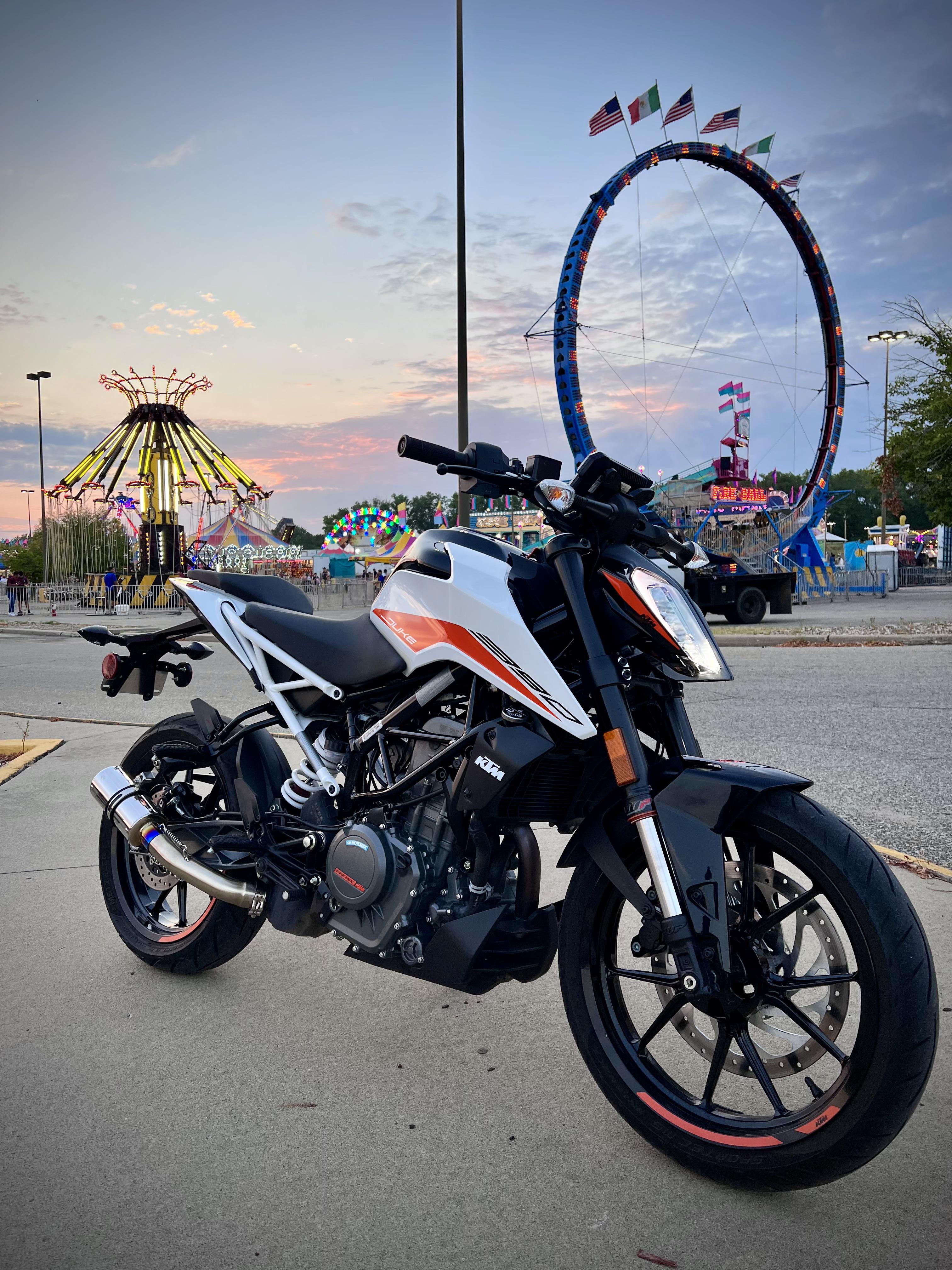 Need a KTM Duke 390 Oil Change? See the price of work.