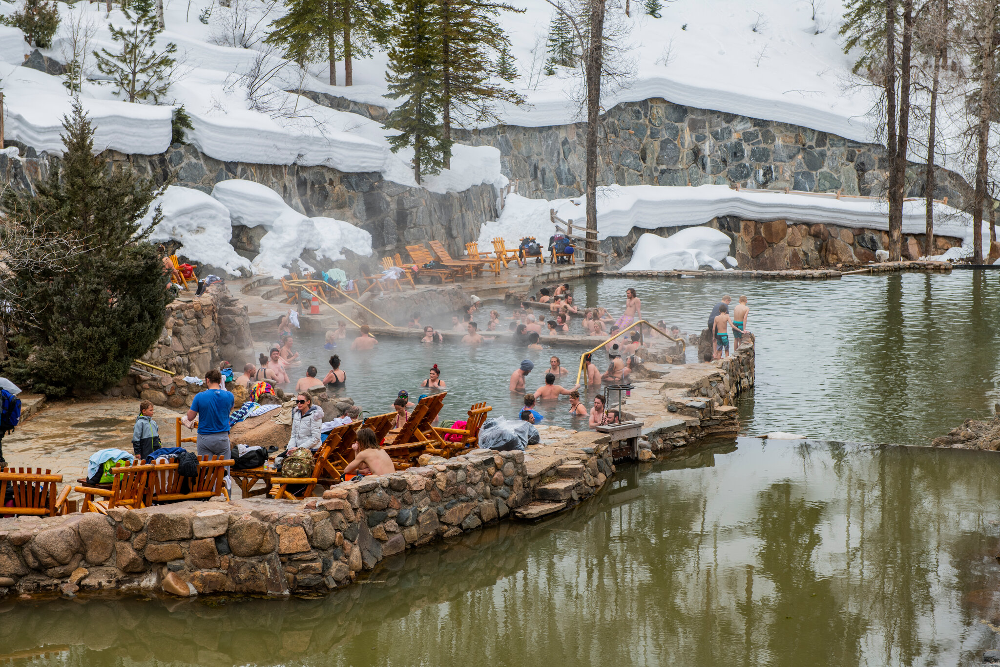 Visiting Hot Springs in April? Simple Guide for the weather!