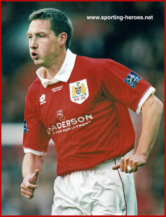 Kevin Nugent footballer: What teams did he play for?