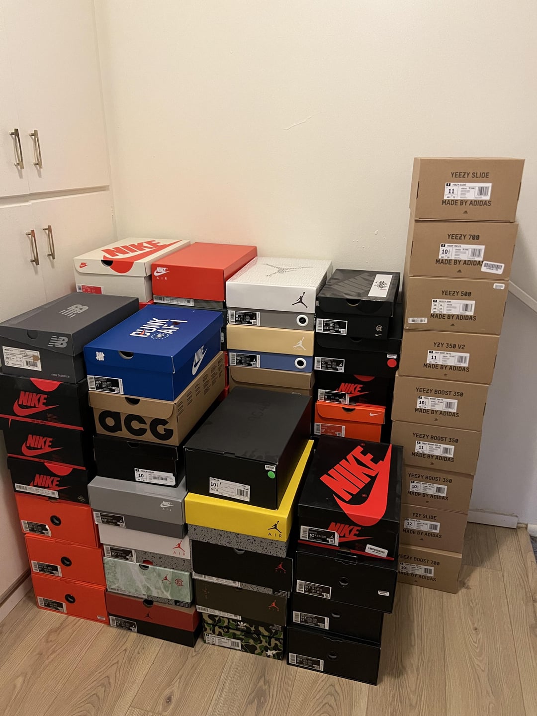 Looking for ideas to store your nike box for shoes? Smart ways to keep them safe.