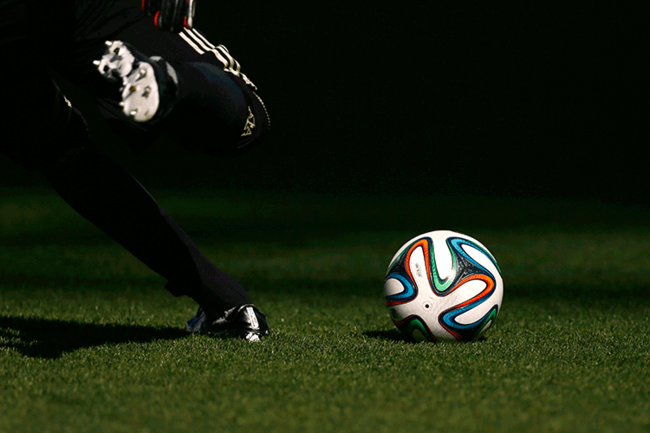 Dead Ball Football Situations: Common Scenarios & Examples