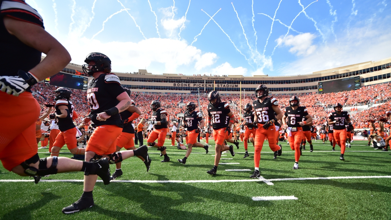What are the predictions for the next Woodward OK football game? Check out the expert analysis!