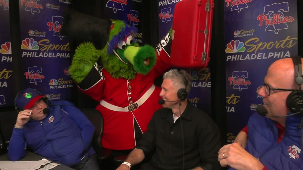 Philly Phanatic invades London! Is he ready for this?