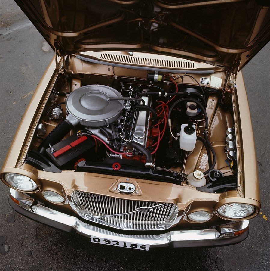 Which Classic Volvo Models Used the Famous Straight 6 Engine? A Simple Guide for Fans.