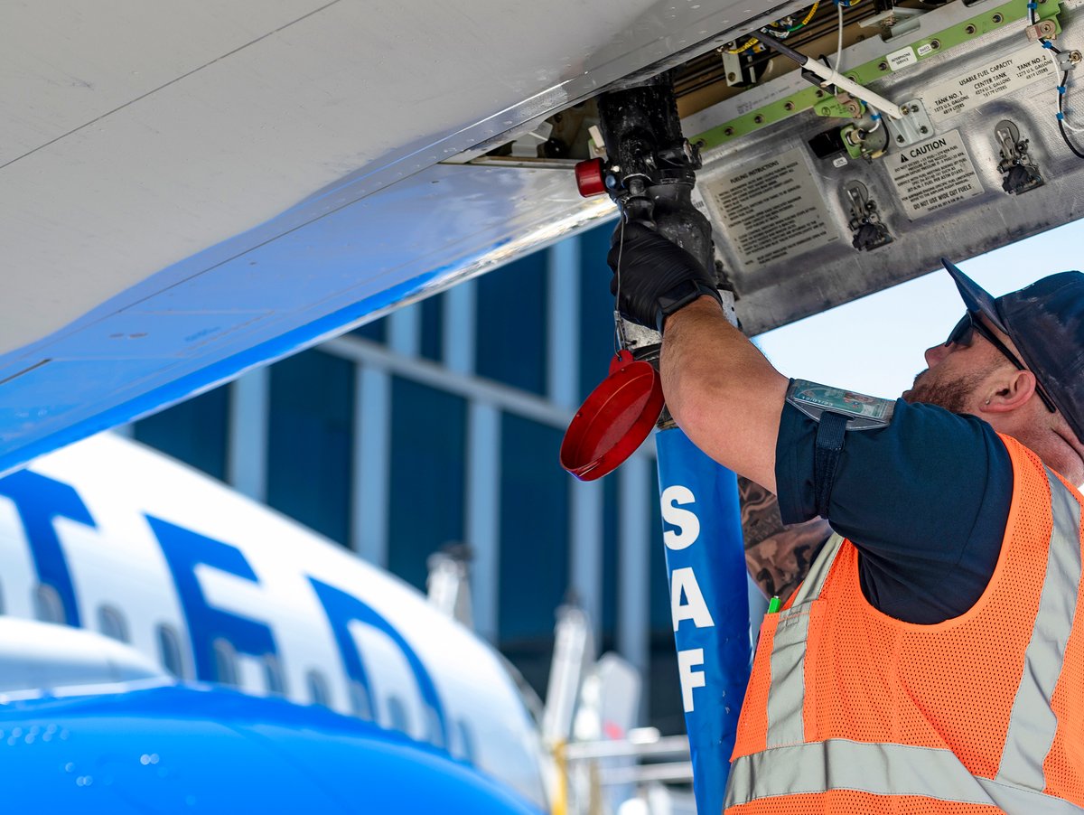 Wondering why the San Francisco 49ers delayed their important travel plans? We have the inside scoop on the flight issues affecting the teams schedule.