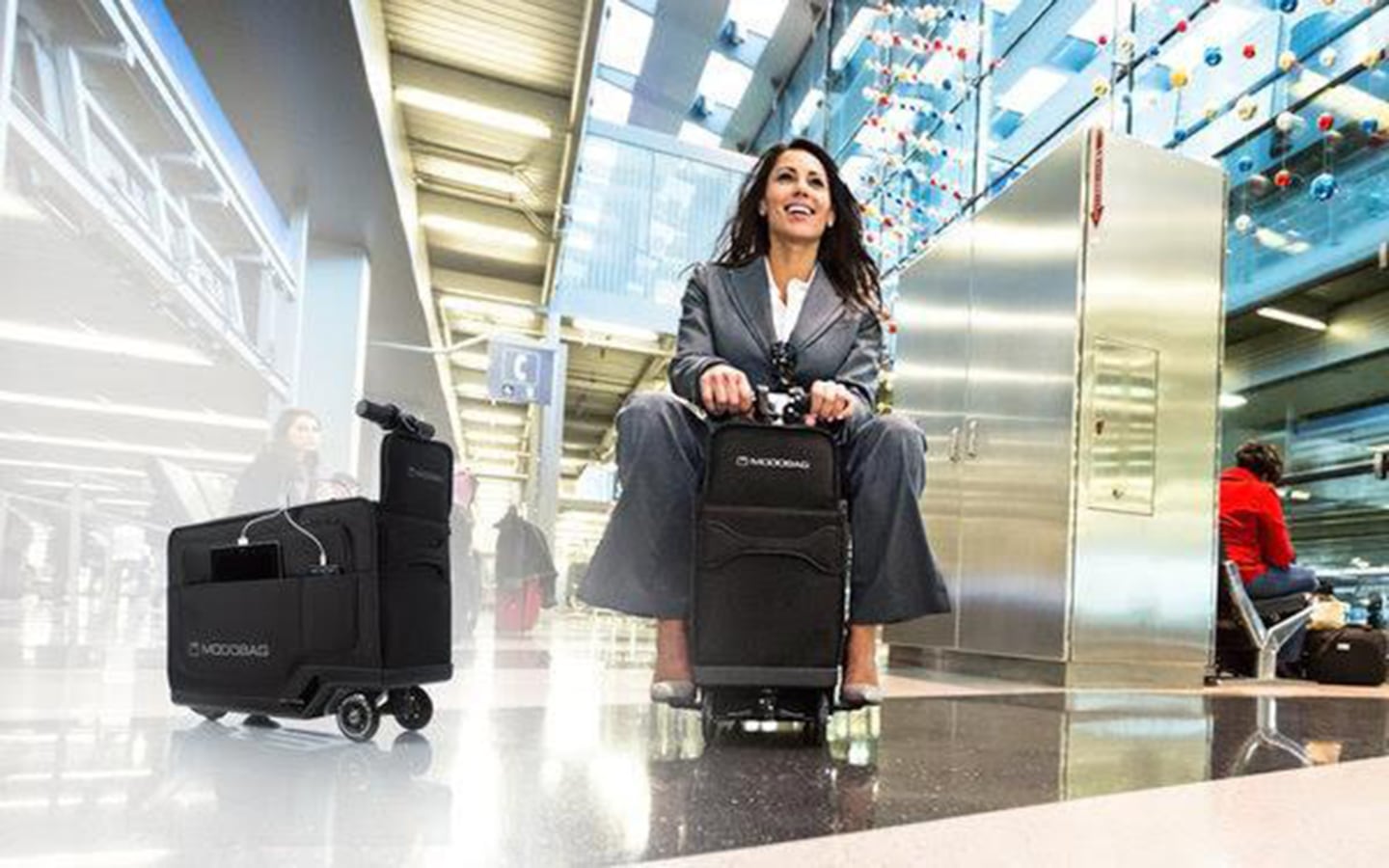 Is ride on luggage worth the money? Discover the main benefits for family airport journeys.