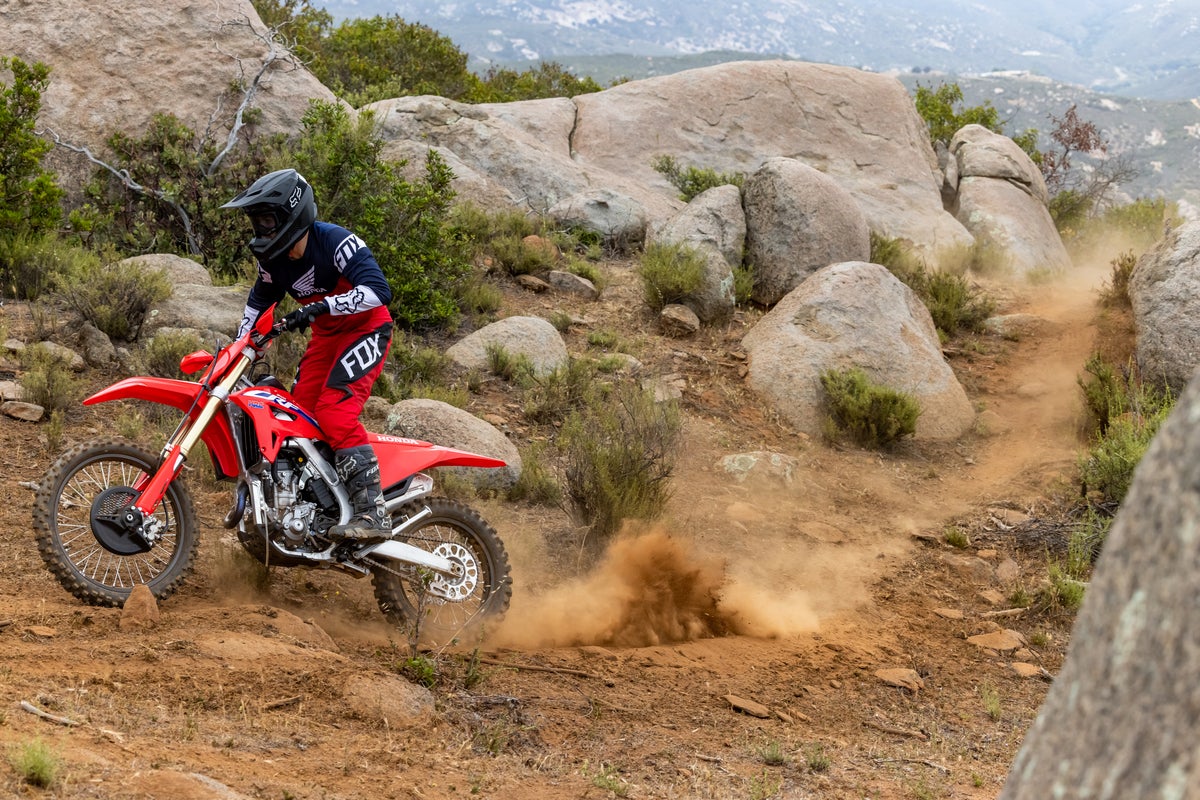 250cc top speed dirt bike: What makes it go faster? Learn these important tips for more speed!