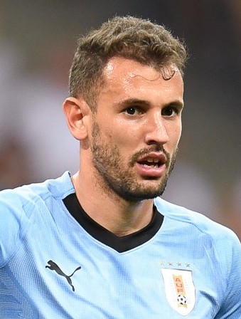 What is Cristian Stuanis career history? Discover the key teams he played for before.