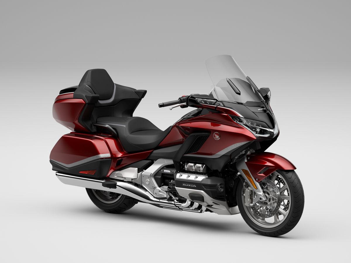 Wondering if the Goldwing Honda 1500 is a Good Bike? Explore Its Top Comfort Features for Epic Long Rides!
