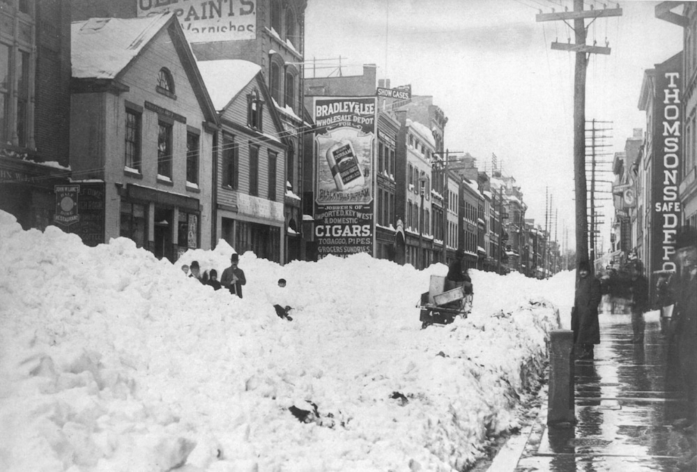 What were the biggest struggles during the record boston snowfall? 3 Top ways the city and people managed to get through!