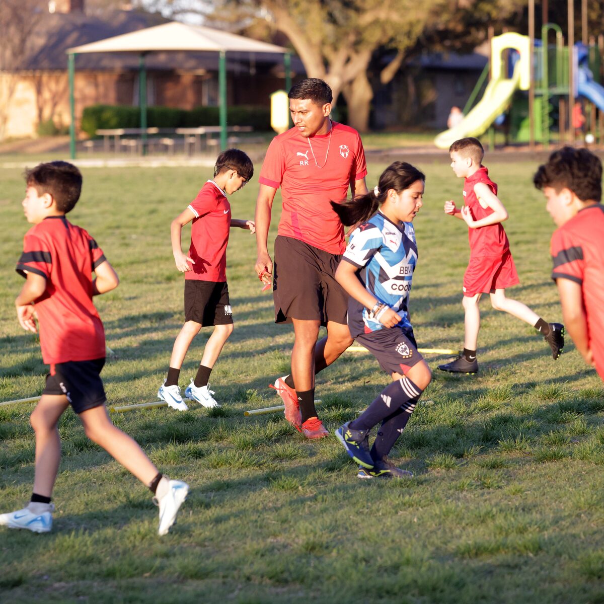 Where can I check the Monterrey score? Discover the best sources for real time game updates!
