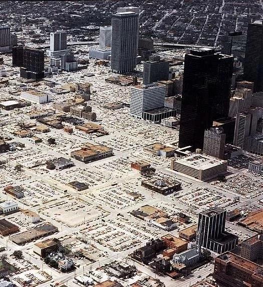 Love seeing old pictures of houston? (Take a fun trip back to how the city used to be!)