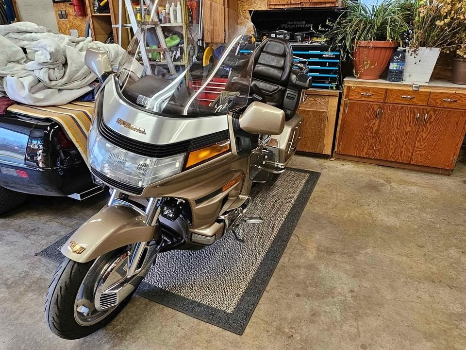 Wondering if the Goldwing Honda 1500 is a Good Bike? Explore Its Top Comfort Features for Epic Long Rides!