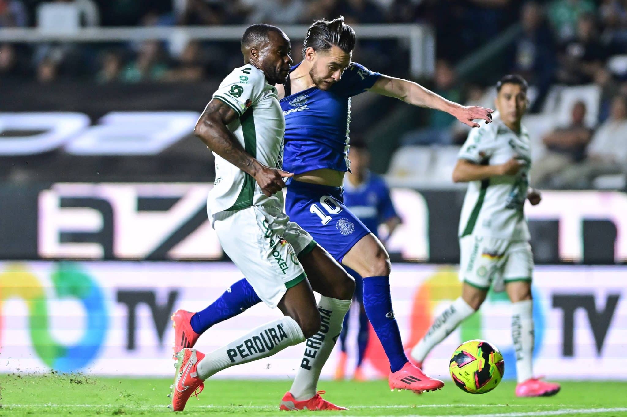 Who is favored to win Toluca vs Guadalajara? (Check out our expert picks and game analysis now!)