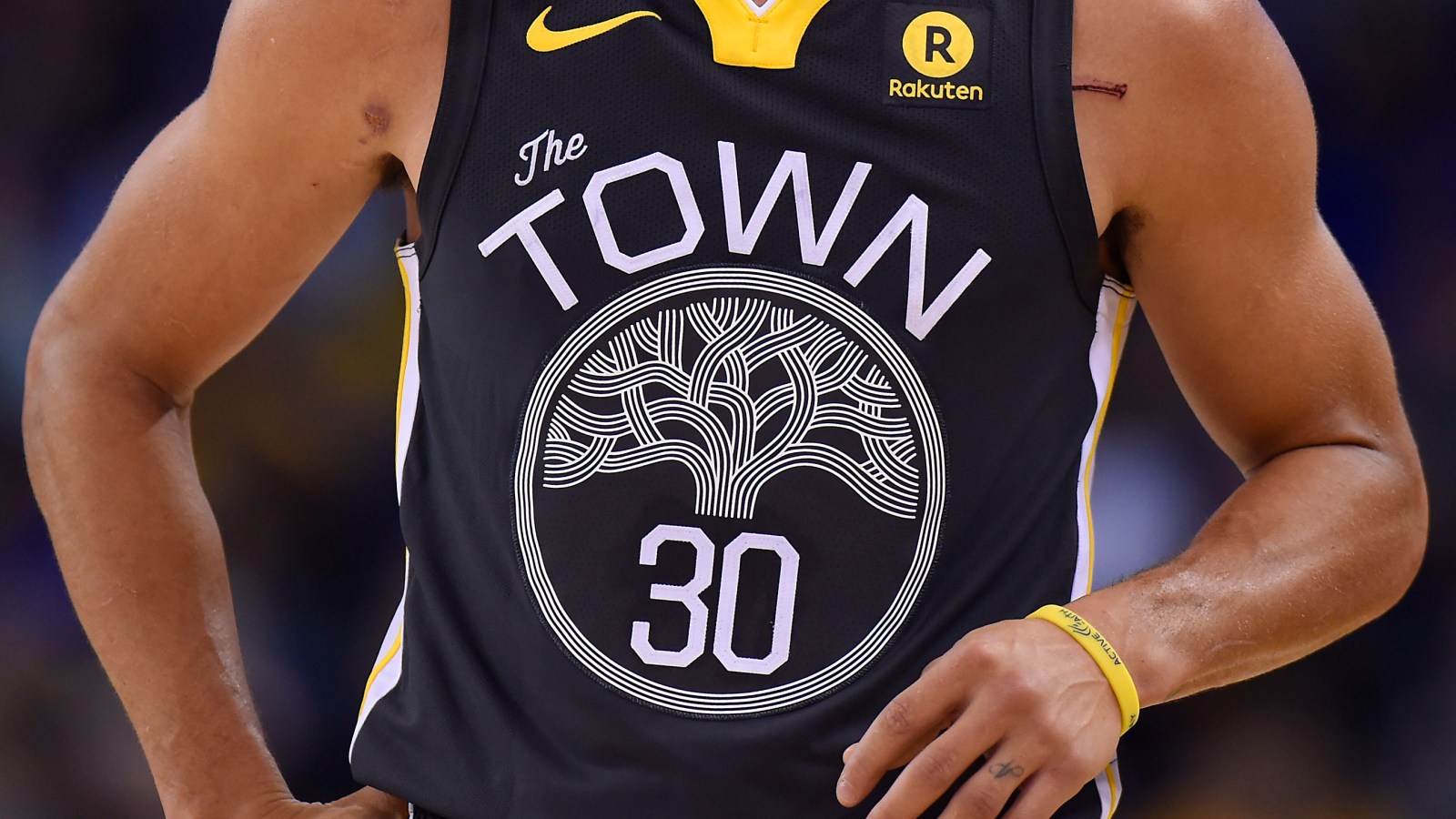 What makes the golden state town jersey special? Learn about its design and history for fans.
