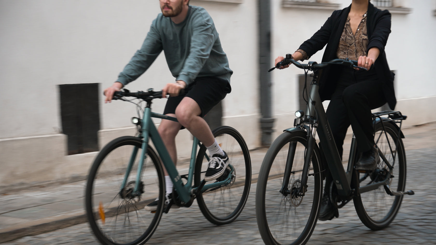 Why choose one? The advantage of single speed bike includes fun and simplicity.