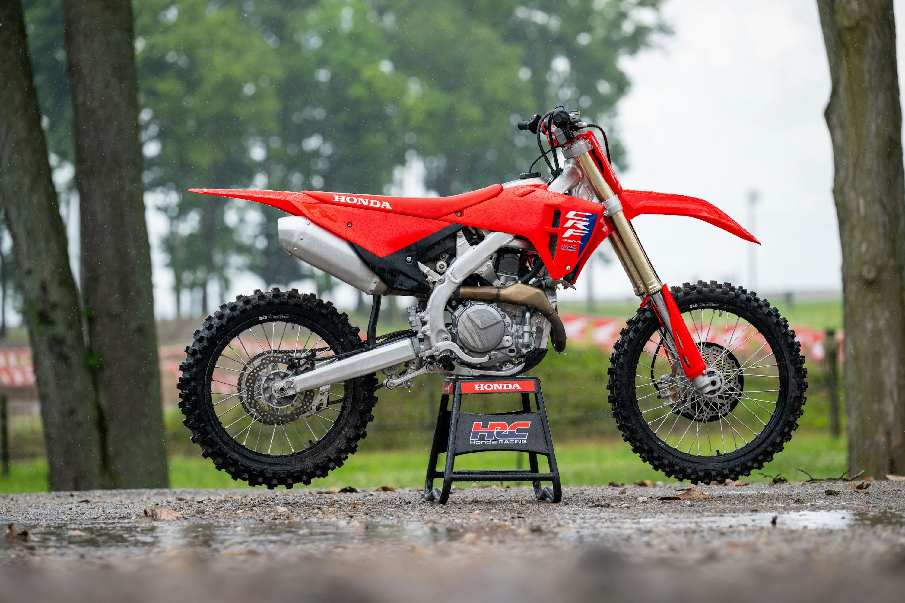 Want to know the Honda CRF 450R top speed? We share details on how fast it truly is.