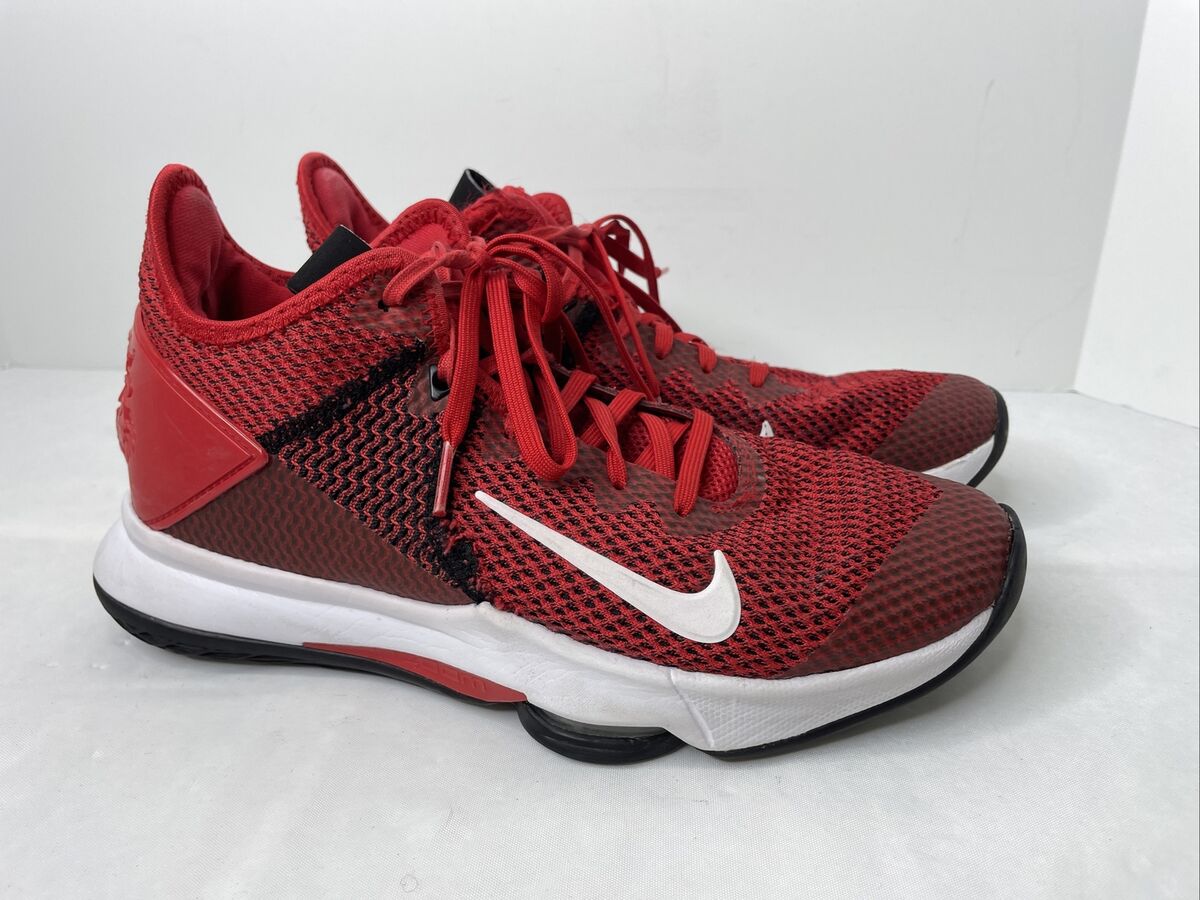 LeBron 4: Good for play? (Comfort and style of this classic shoe)
