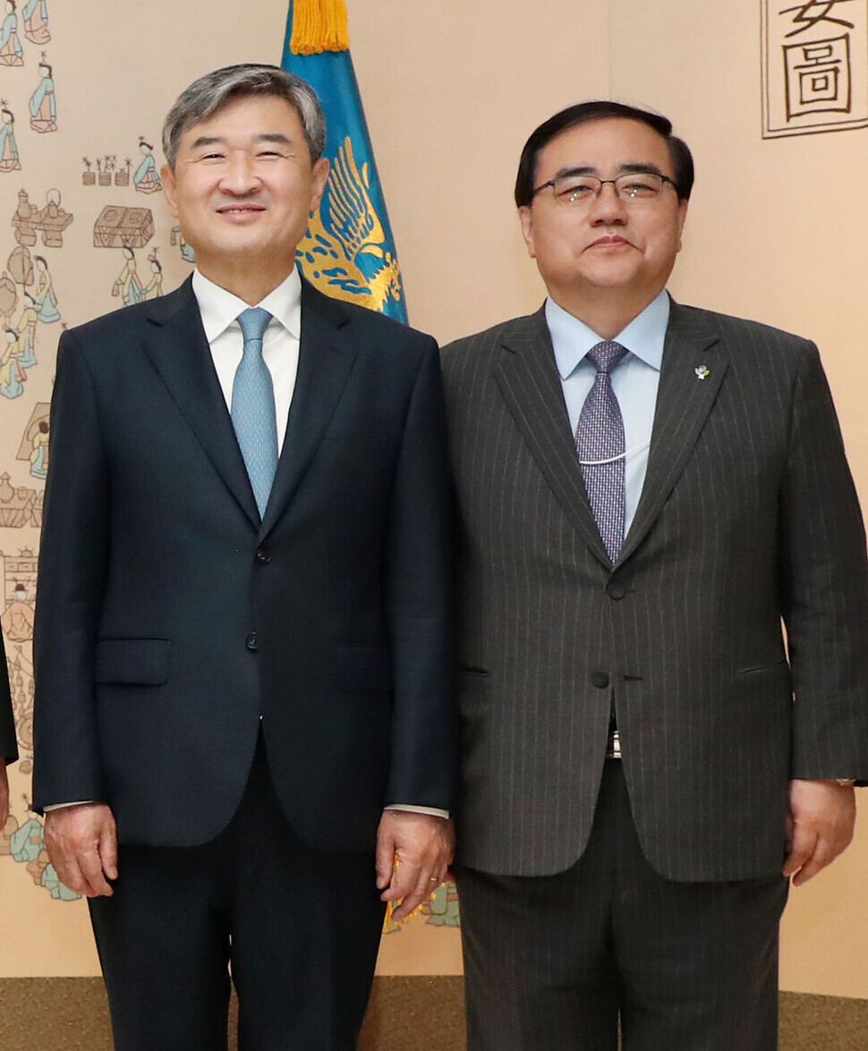 How much influence does Kim Sung Han have? (See exactly how he helps shape important national decisions)