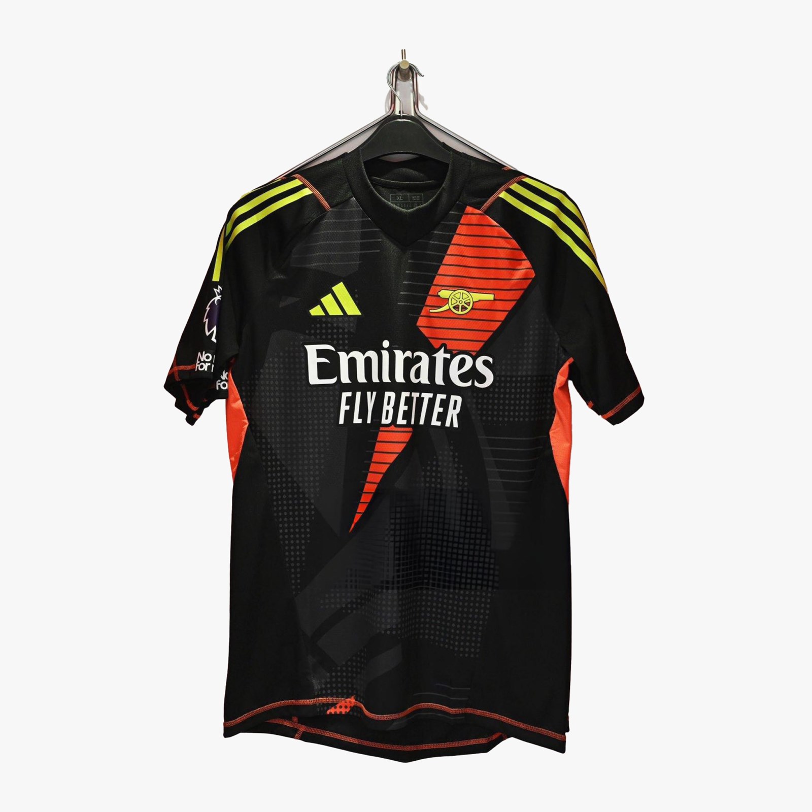 What makes the arsenal away goalkeeper kit special? Discover its unique features and top quality!