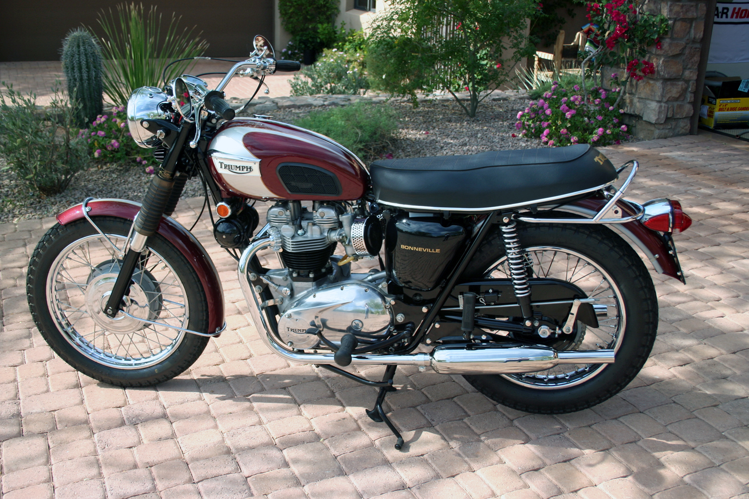 Is the 1970 Triumph Bonneville Reliable? Learn Its Pros and Cons Today!