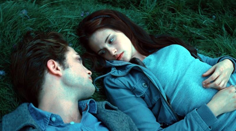 Why Edward and Bella sex is famous? (Secrets from Twilight experts shared)