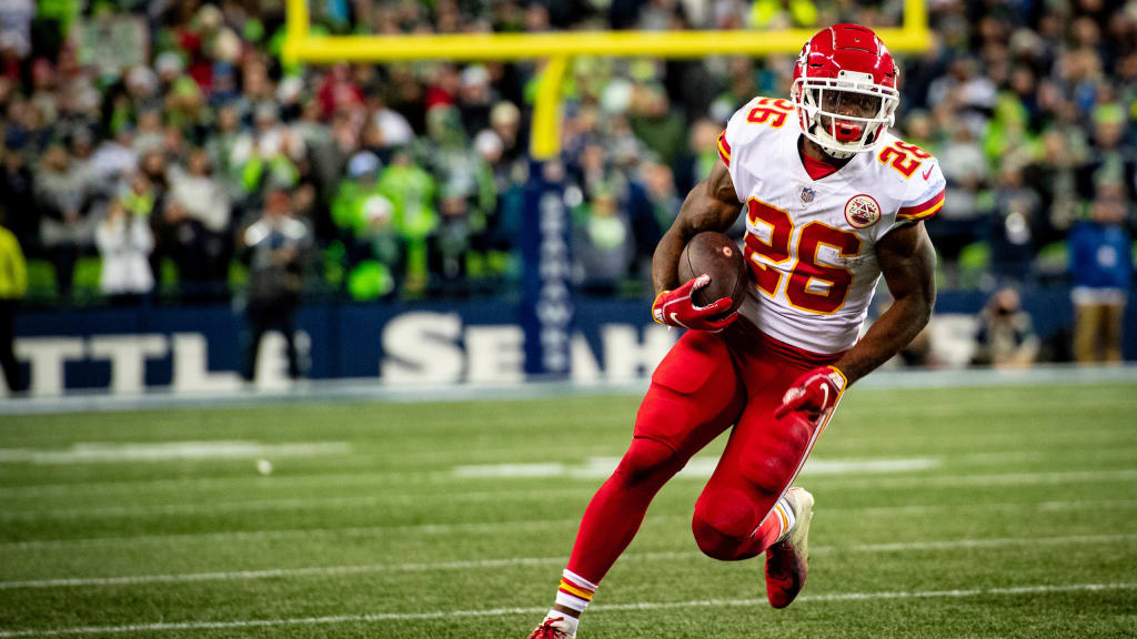 Damien Williams Football Salary Explained Earnings and NFL Contracts