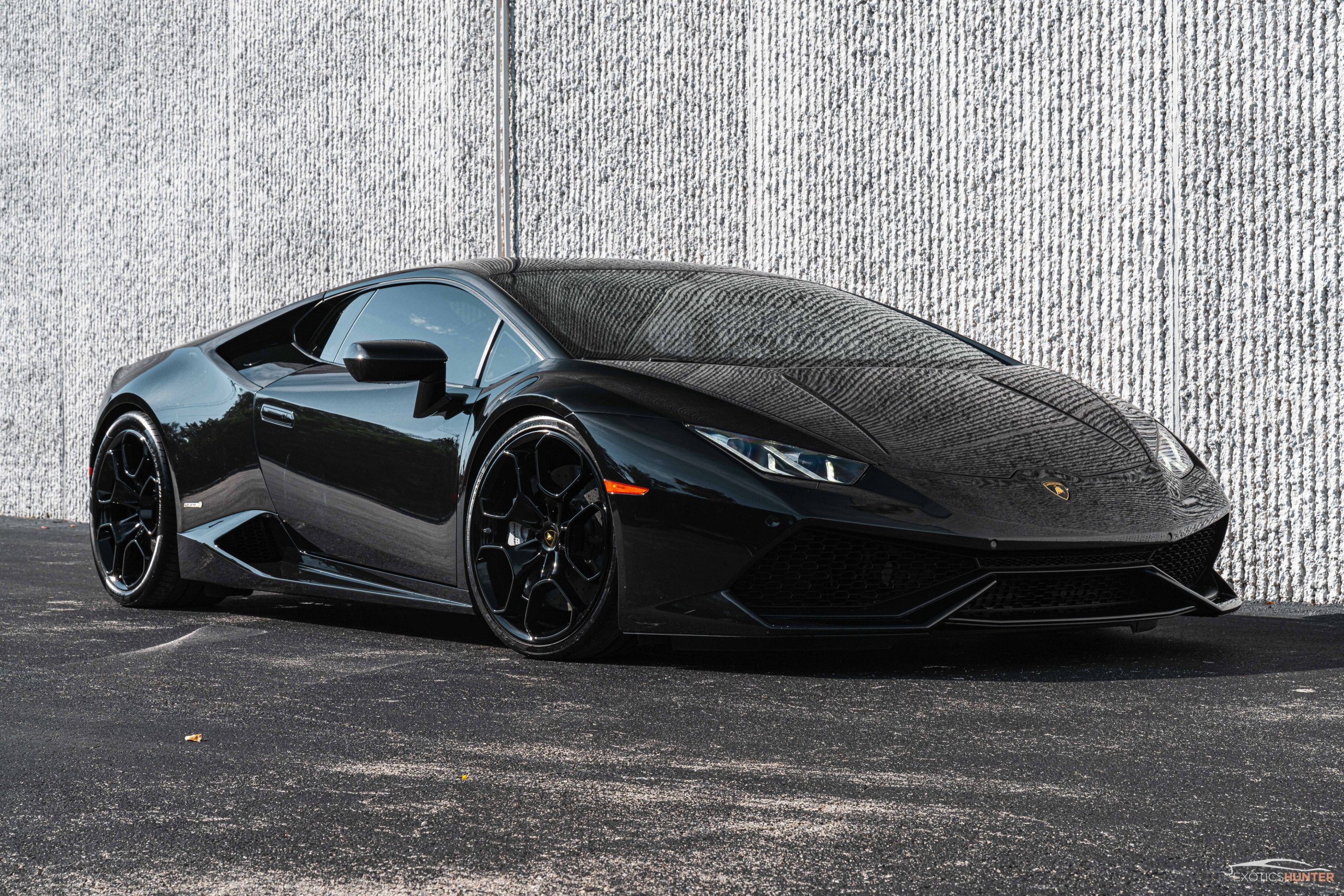 Lamborghini TT vs Huracan? Key Differences and Which to Buy